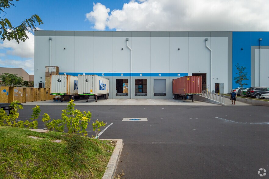 603 Komohana St, Kapolei, HI à vendre - Photo du bâtiment - Image 3 de 4