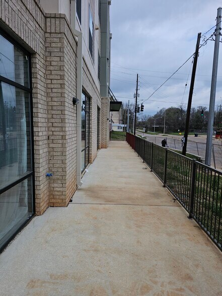 1041 Caddo St, Shreveport, LA à louer - Photo principale - Image 1 de 9