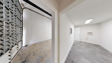 653 W 27th St, Hialeah, FL à louer Numérisation 3D de Matterport- Image 1 de 7