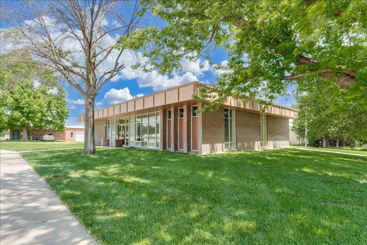 116 S Lincoln St, Arlington, KS à vendre Photo du bâtiment- Image 1 de 8