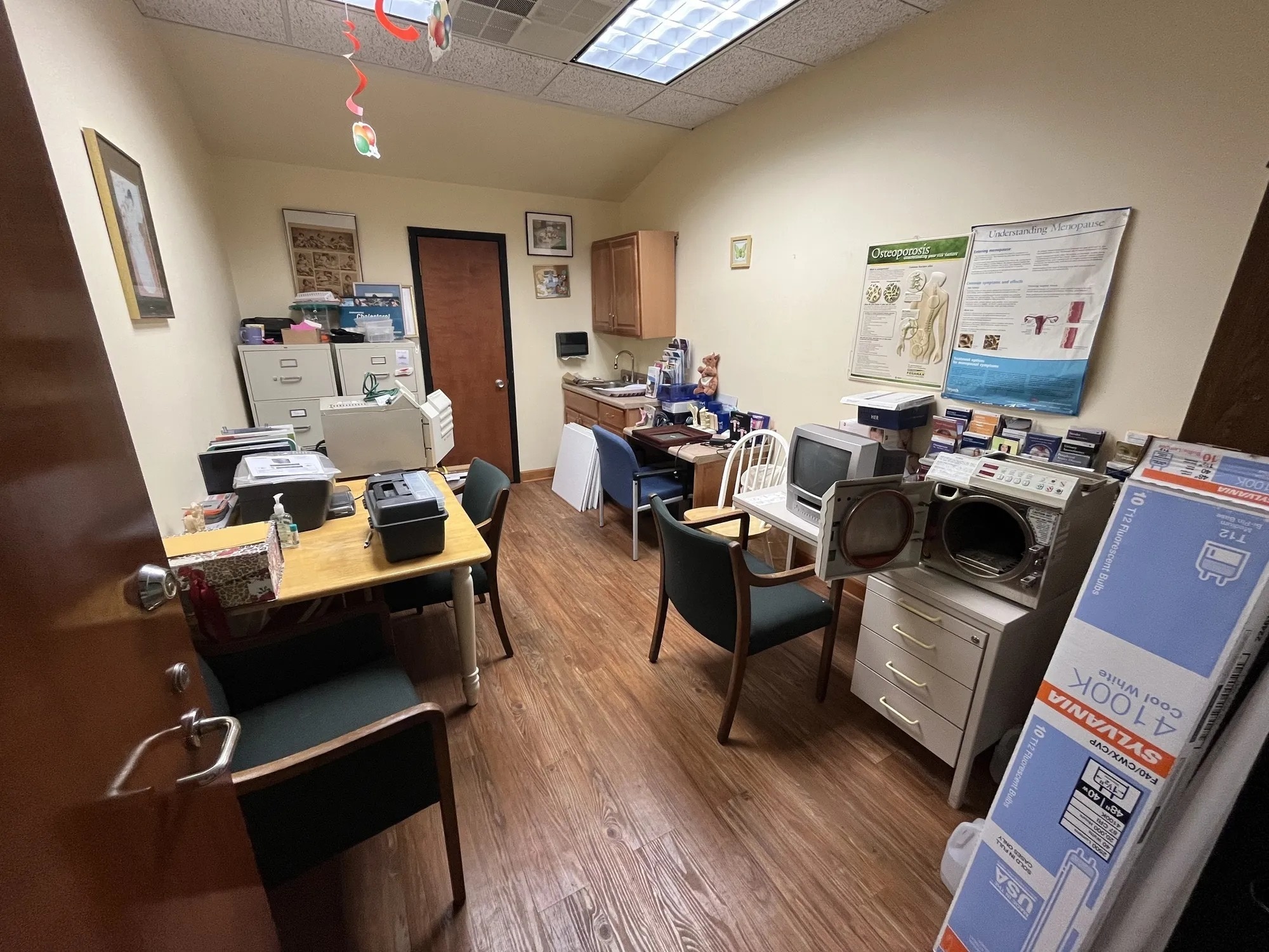 270 E 90th Dr, Merrillville, IN for sale Interior Photo- Image 1 of 5