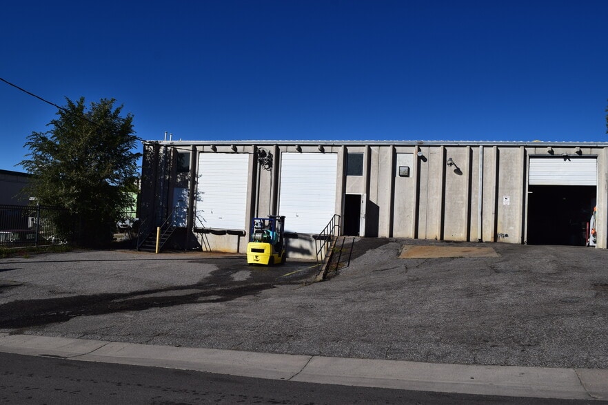 2985 S Wyandot St, Englewood, CO for lease - Building Photo - Image 3 of 6