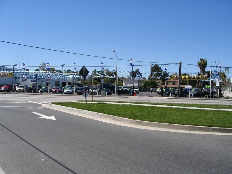 9533 Atlantic Blvd, South Gate, CA for sale - Building Photo - Image 2 of 29