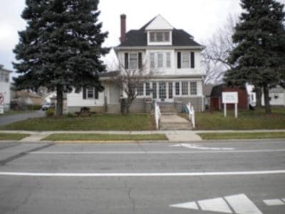 Healthcare & Residential Investment portfolio of 15 properties for sale on LoopNet.ca - Primary Photo - Image 3 of 3