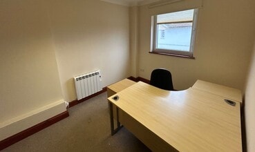 219 South Coast Rd, Peacehaven for lease Interior Photo- Image 1 of 3