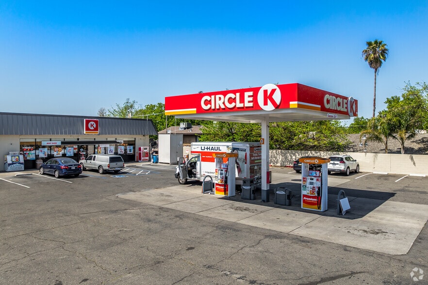 5557 Hemlock St, Sacramento, CA for sale - Building Photo - Image 3 of 6