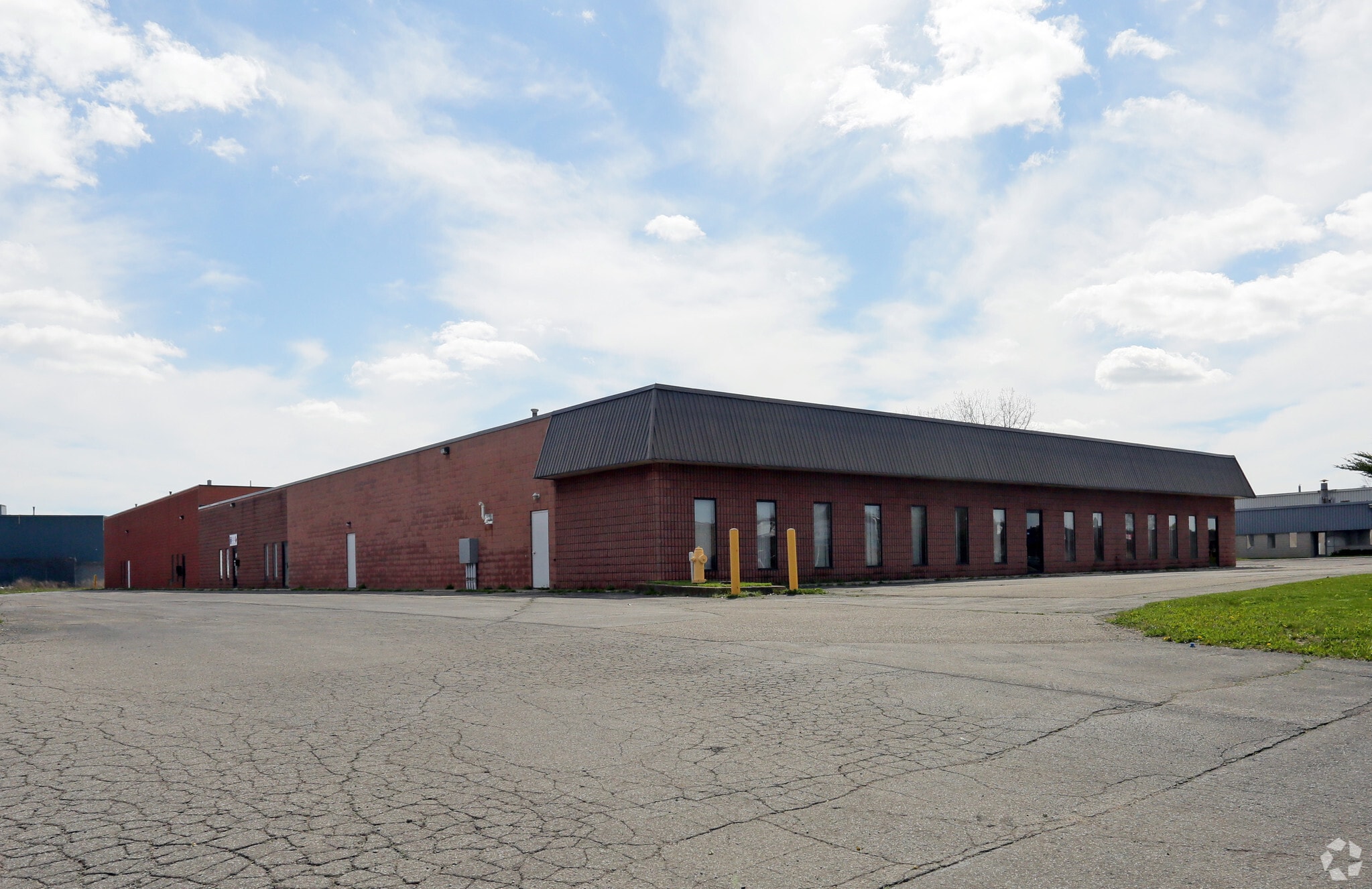 72 Copernicus Blvd, Brantford, ON for sale Primary Photo- Image 1 of 1