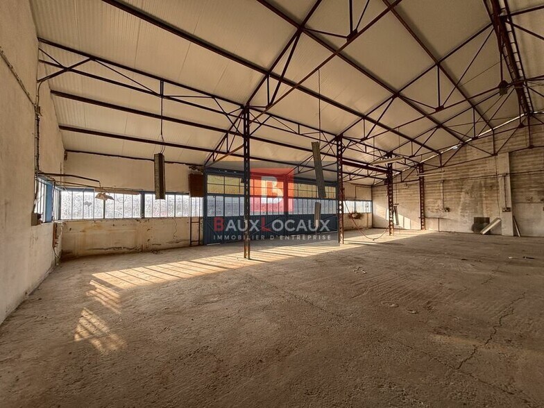 Retail in Châteaurenard for lease - Interior Photo - Image 2 of 10