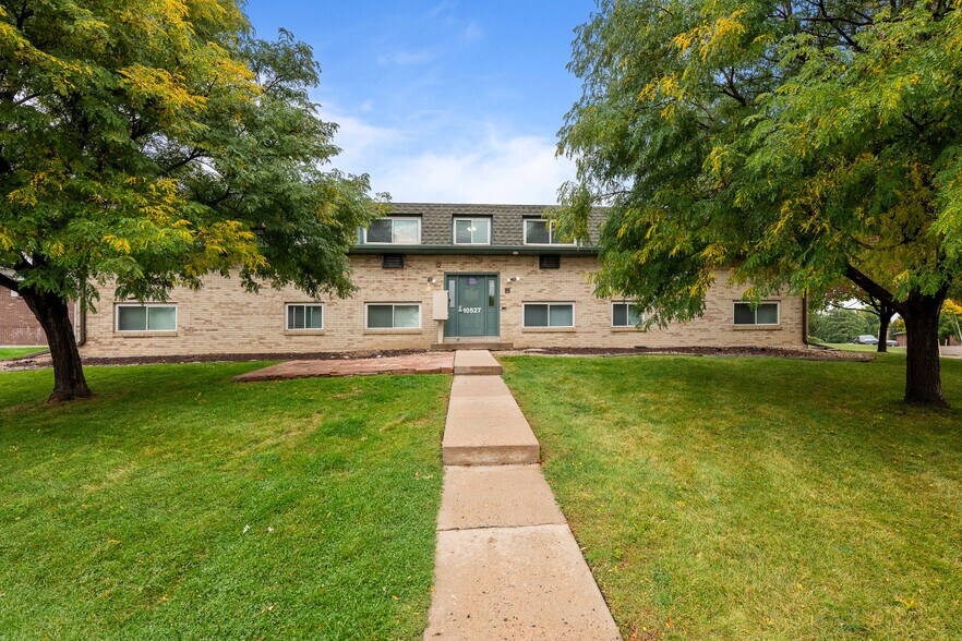 10527 W 6th Pl, Lakewood, CO à vendre - Photo du bâtiment - Image 2 de 25