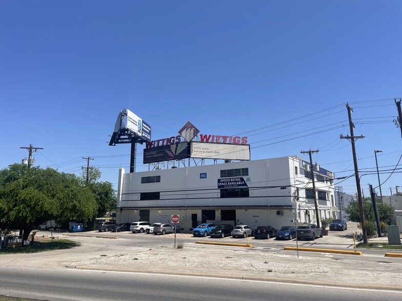 Adjacent Pearl District Land & Income Portfolio portfolio of 2 properties for sale on LoopNet.ca - Building Photo - Image 2 of 4