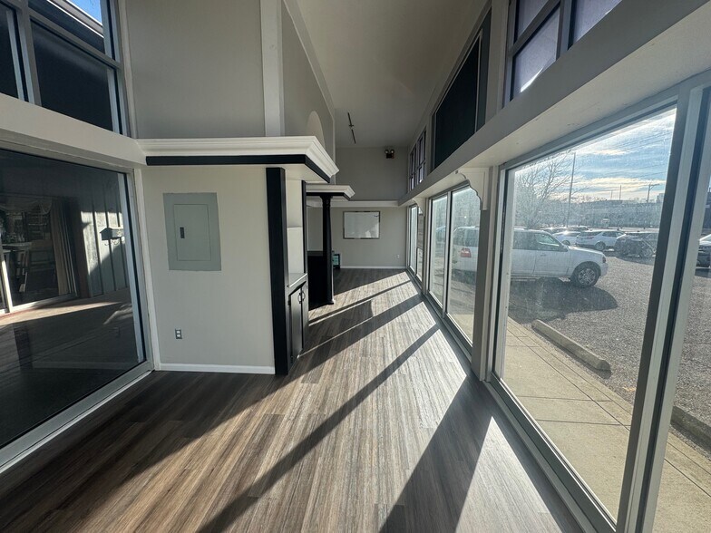 261 Market St, Zanesville, OH à louer - Photo principale - Image 2 de 5