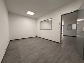 42 Avenue De Rome, Vitrolles for lease Interior Photo- Image 1 of 5