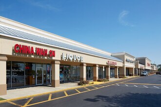 6210 Commercial Way, Weeki Wachee, FL for lease Building Photo- Image 2 of 8