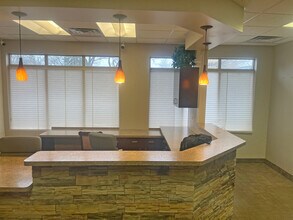 6041 Main St, North Branch, MN à louer Photo intérieure- Image 2 de 8