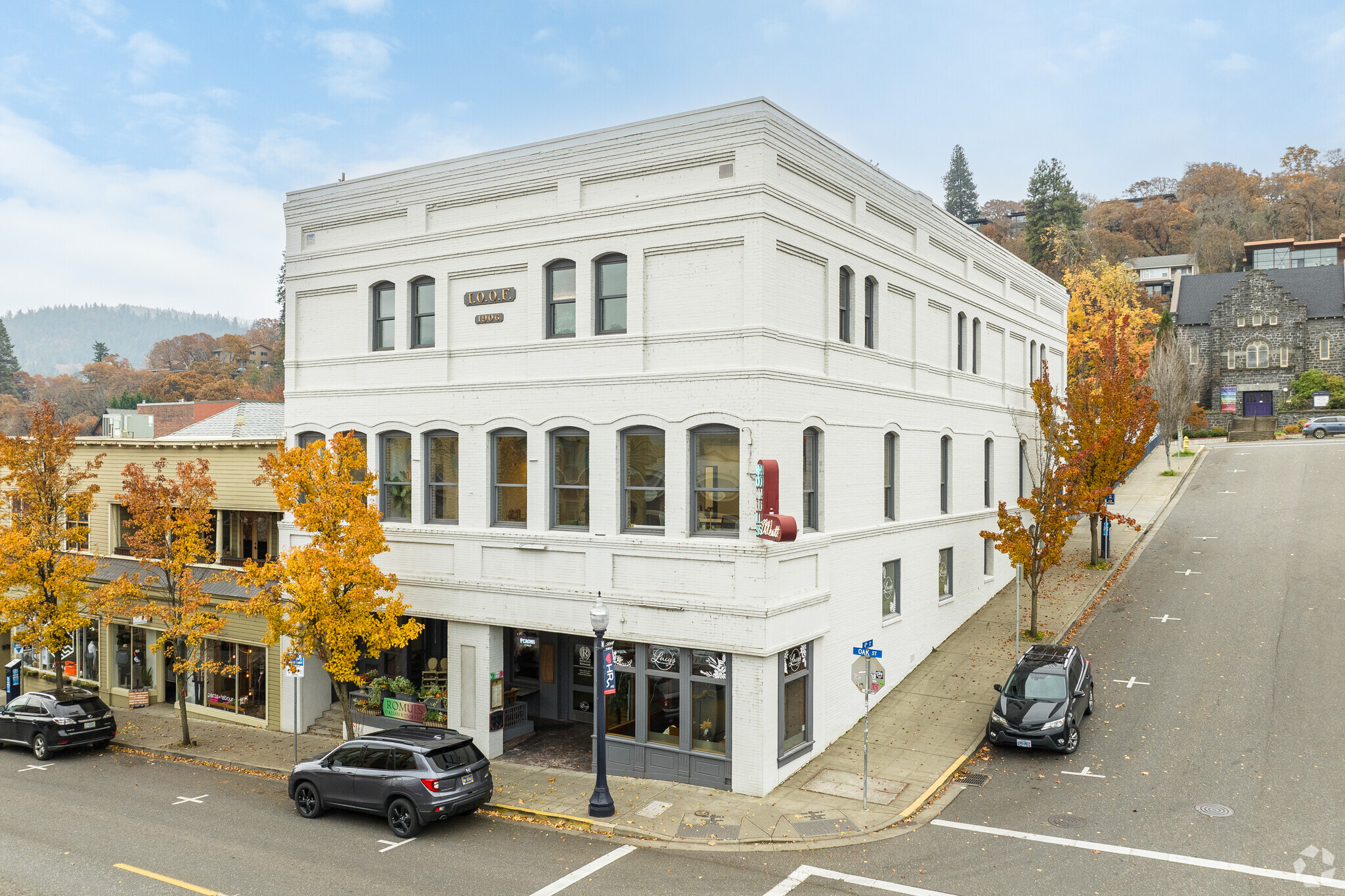 315 Oak St, Hood River, OR for lease Building Photo- Image 1 of 13