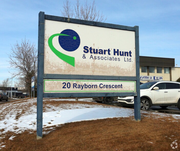 20 Rayborn Cres, St. Albert, AB à louer - Photo du bâtiment - Image 3 de 3