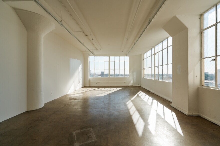 1206 S Maple Ave, Los Angeles, CA à louer - Photo intérieure - Image 3 de 12