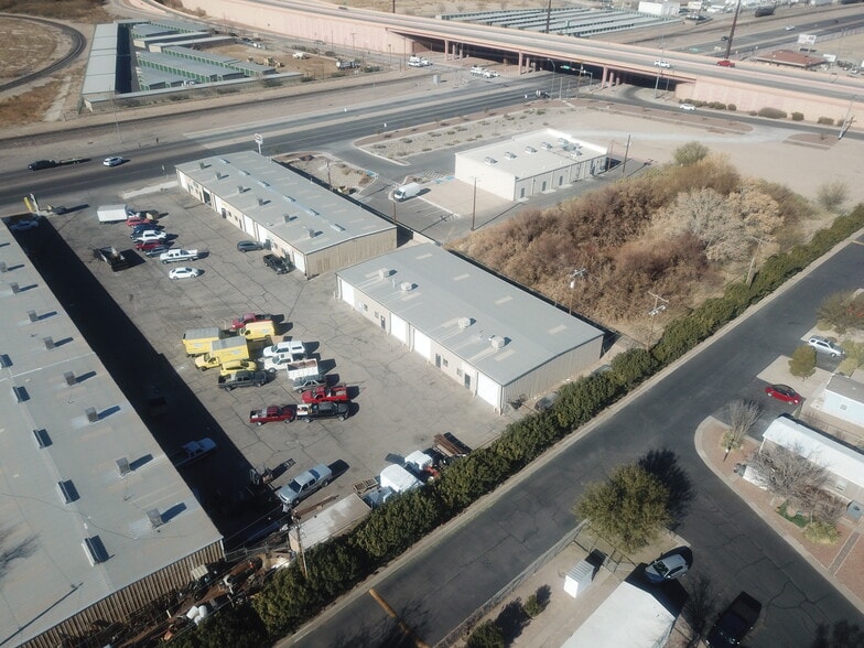 6180 Doniphan Dr, El Paso, TX for lease - Building Photo - Image 2 of 4