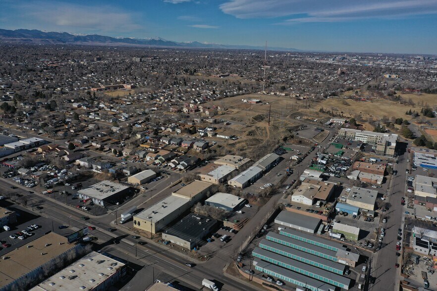 2050 S Pecos St, Denver, CO à vendre - Photo du bâtiment - Image 3 de 53