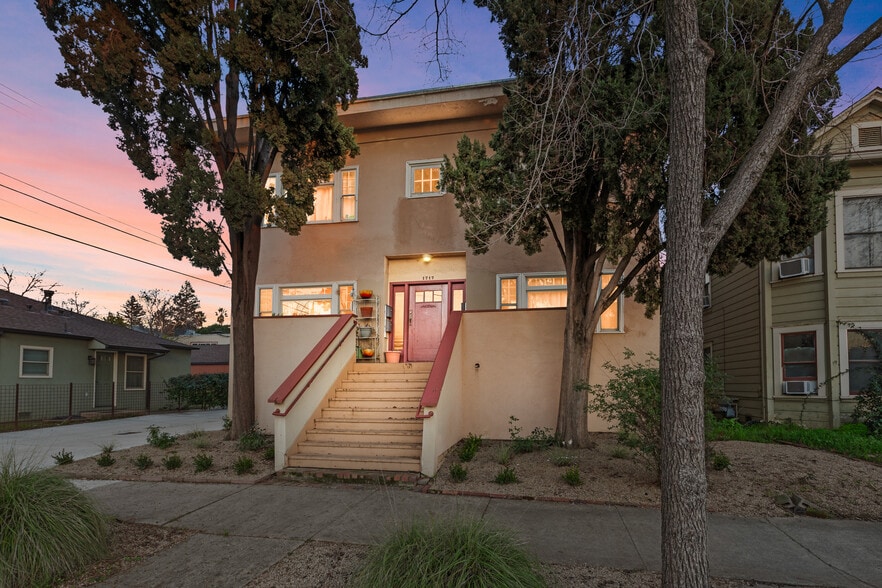 1717 26th St, Sacramento, CA for sale - Primary Photo - Image 1 of 29