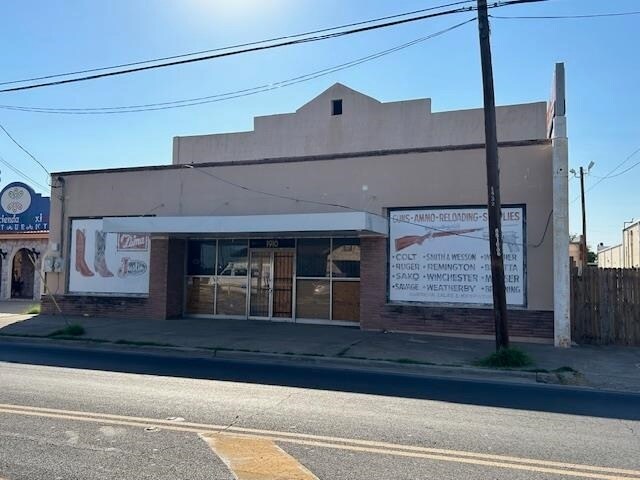 1910 San Bernardo Ave, Laredo, TX for sale - Building Photo - Image 2 of 10