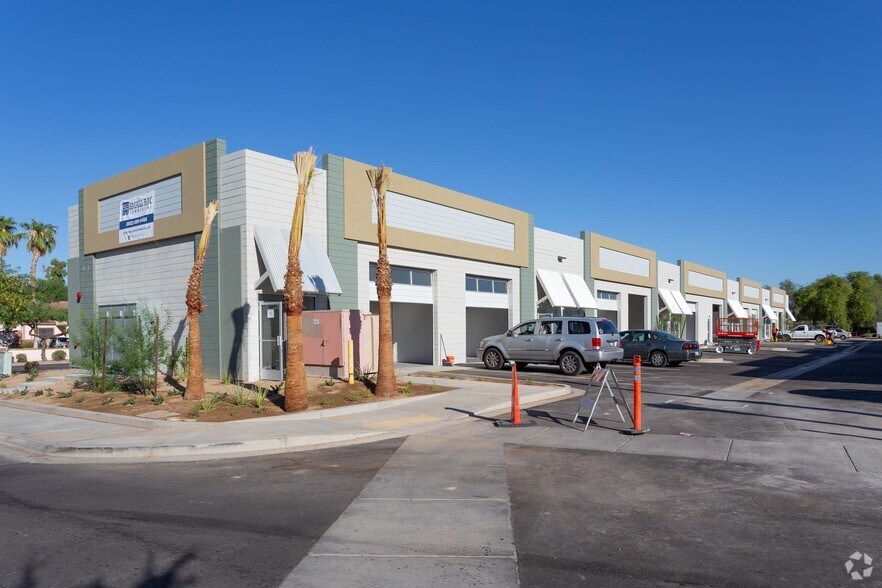 430 N Dysart Rd, Goodyear, AZ à louer - Photo du bâtiment - Image 2 de 6