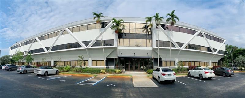 2200 W Commercial Blvd, Fort Lauderdale, FL for lease Building Photo- Image 1 of 3