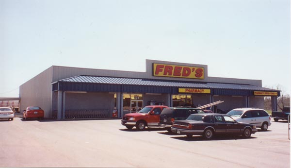 534 N Military St, Loretto, TN à vendre - Photo du bâtiment - Image 2 de 3