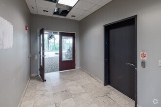 2700 SE S St, Bentonville, AR for lease Interior Photo- Image 2 of 7