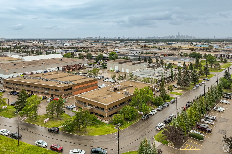 4802-4812 87 St NW, Edmonton, AB à louer - Aérien - Image 2 de 2