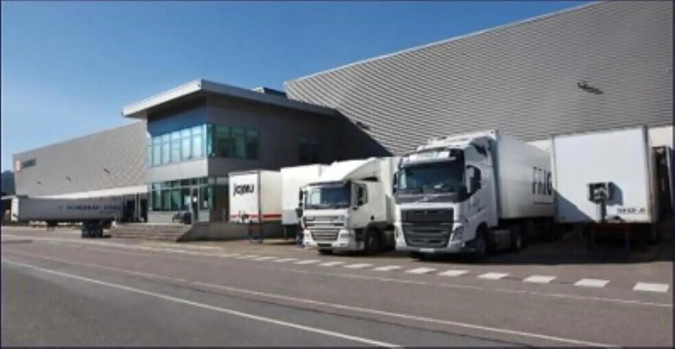 Industrial in Gennevilliers for lease - Building Photo - Image 3 of 15