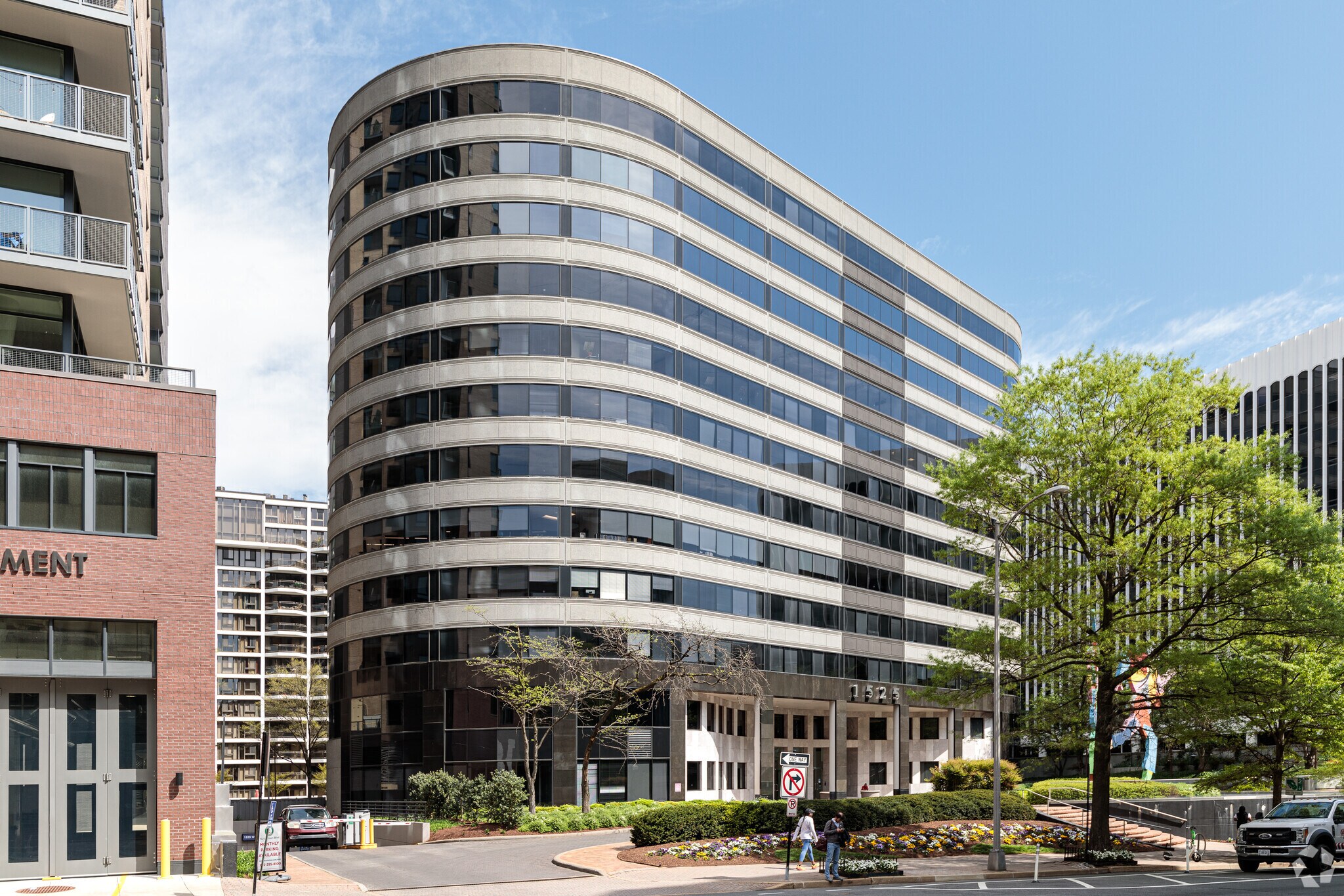 1525 Wilson Blvd, Arlington, VA for lease Primary Photo- Image 1 of 16