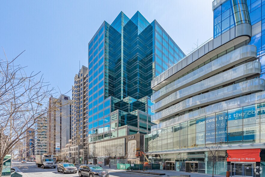 33 Bloor St E, Toronto, ON à louer - Photo du bâtiment - Image 3 de 8