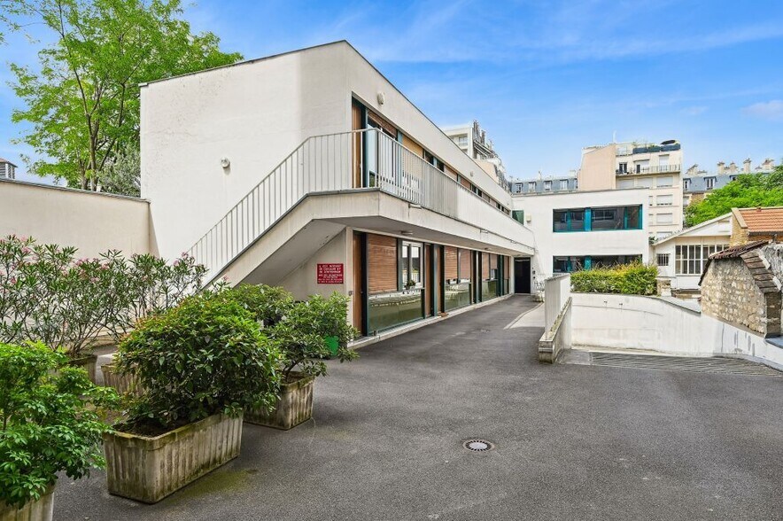 16 Rue Du Docteur Roux, Paris à vendre - Photo du bâtiment - Image 1 de 9
