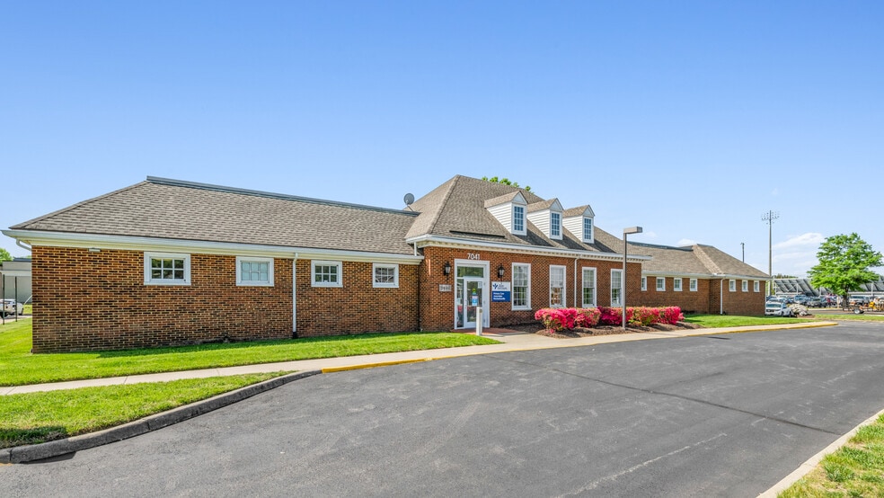 7041 Lee Park Rd, Mechanicsville, VA à vendre - Photo du bâtiment - Image 1 de 16