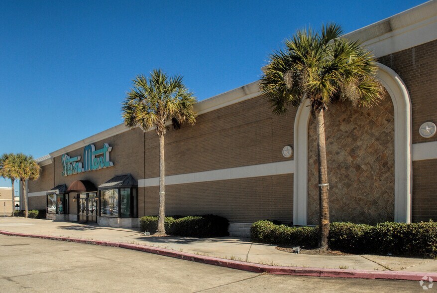 4410-4438 Dowlen Rd, Beaumont, TX à louer - Photo du bâtiment - Image 1 de 7