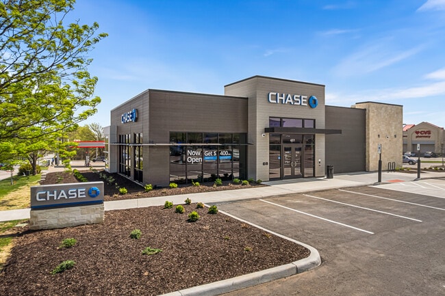 Plus de détails pour 651 E Red Bridge Rd, Kansas City, MO - Bureau à vendre