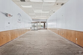 1910 Minno Dr, Johnstown, PA for lease Interior Photo- Image 2 of 2