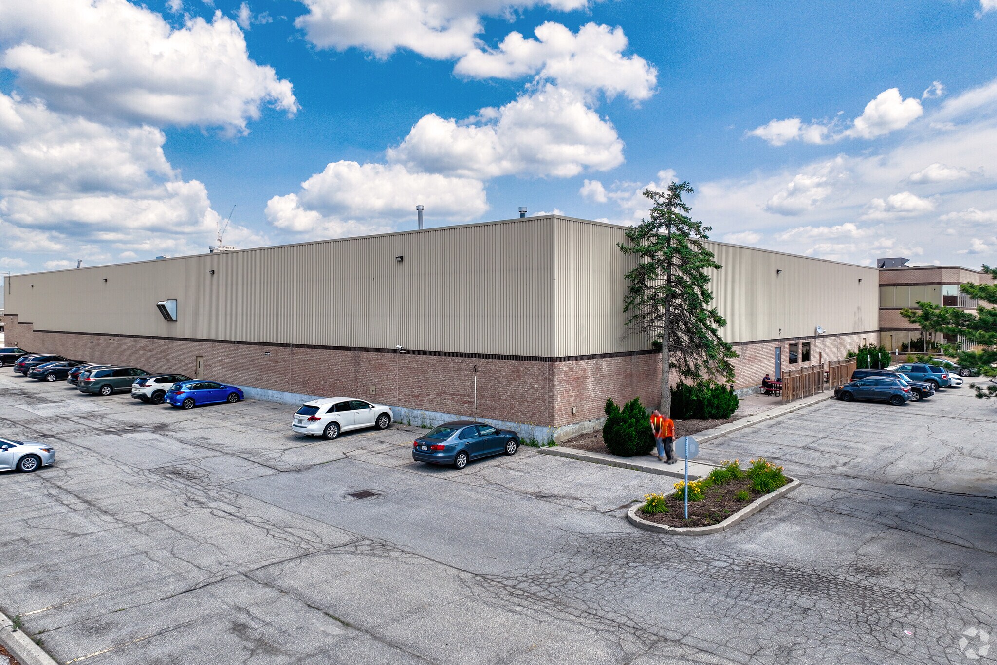 150 Courtland Ave, Vaughan, ON à vendre Photo du bâtiment- Image 1 de 1