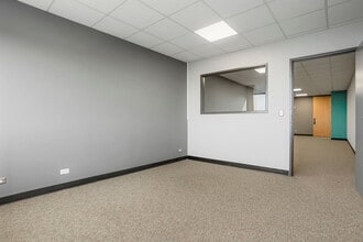 5601 S Broadway, Littleton, CO for lease Building Photo- Image 1 of 4