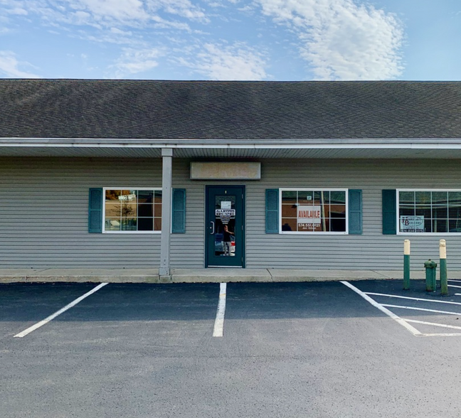 225 N Main St, North Webster, IN for lease - Building Photo - Image 1 of 15