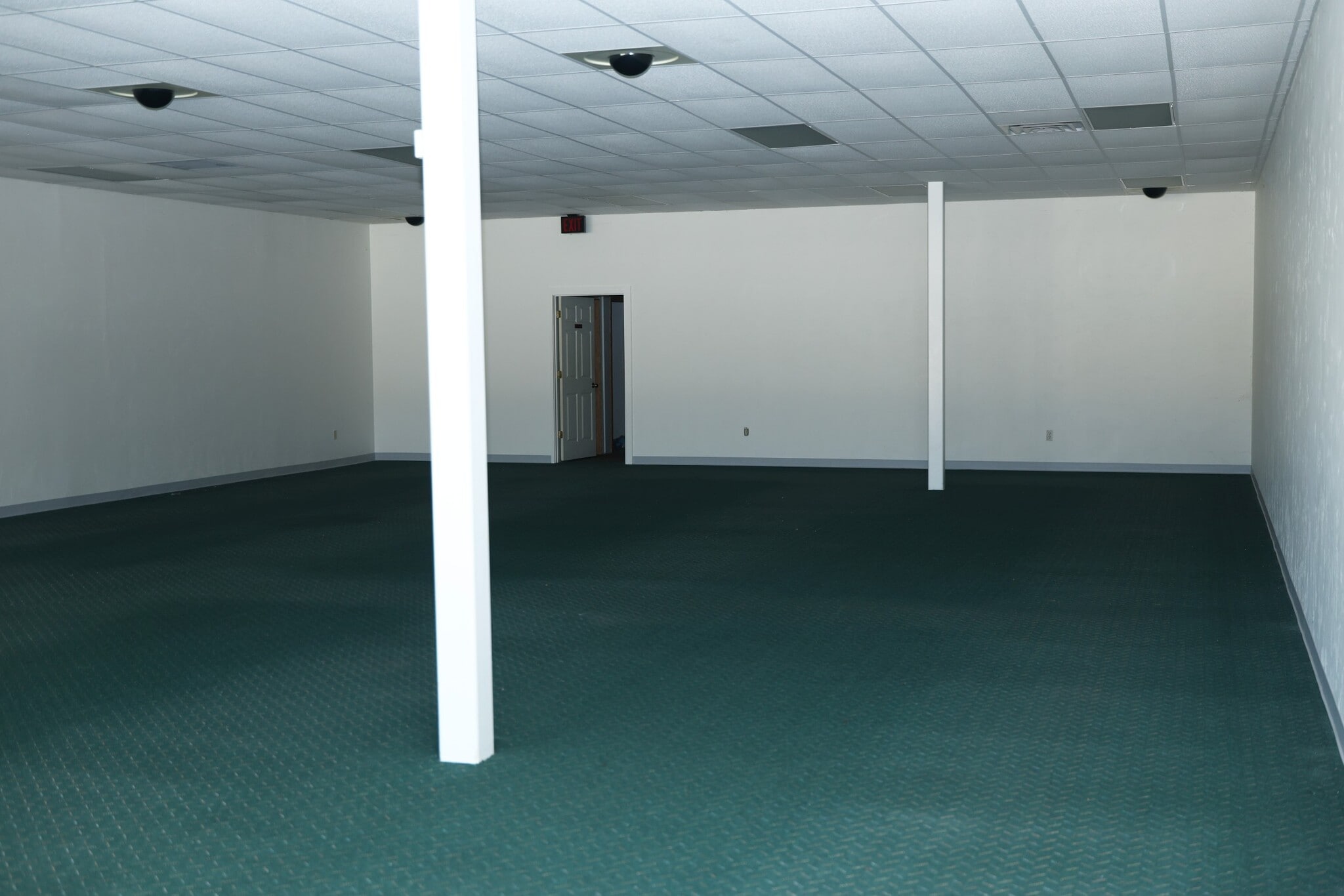 720-756 Broadway St, Berlin, WI for lease Interior Photo- Image 1 of 4