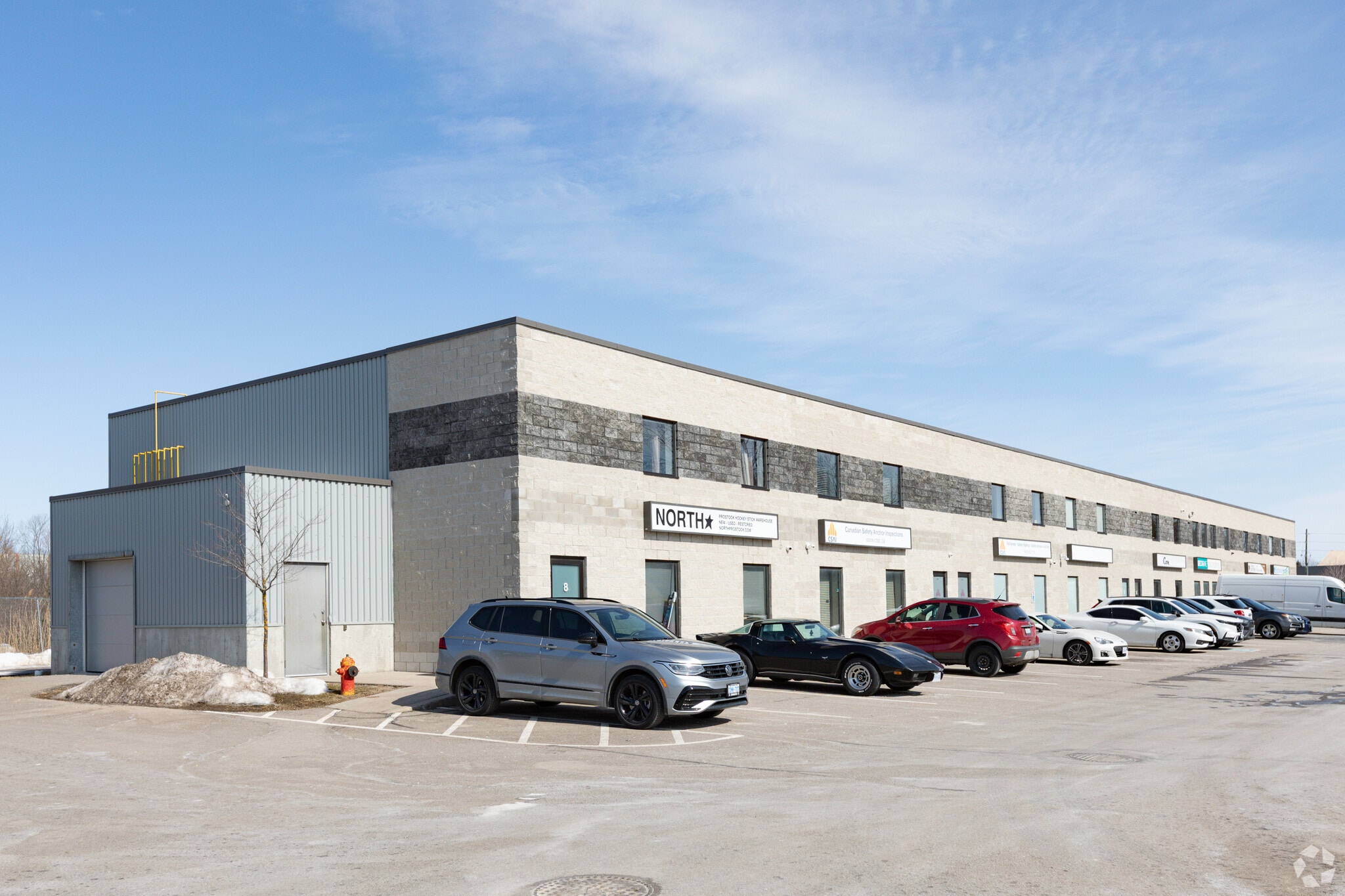 1472 Thornton Rd N, Oshawa, ON for lease Primary Photo- Image 1 of 3