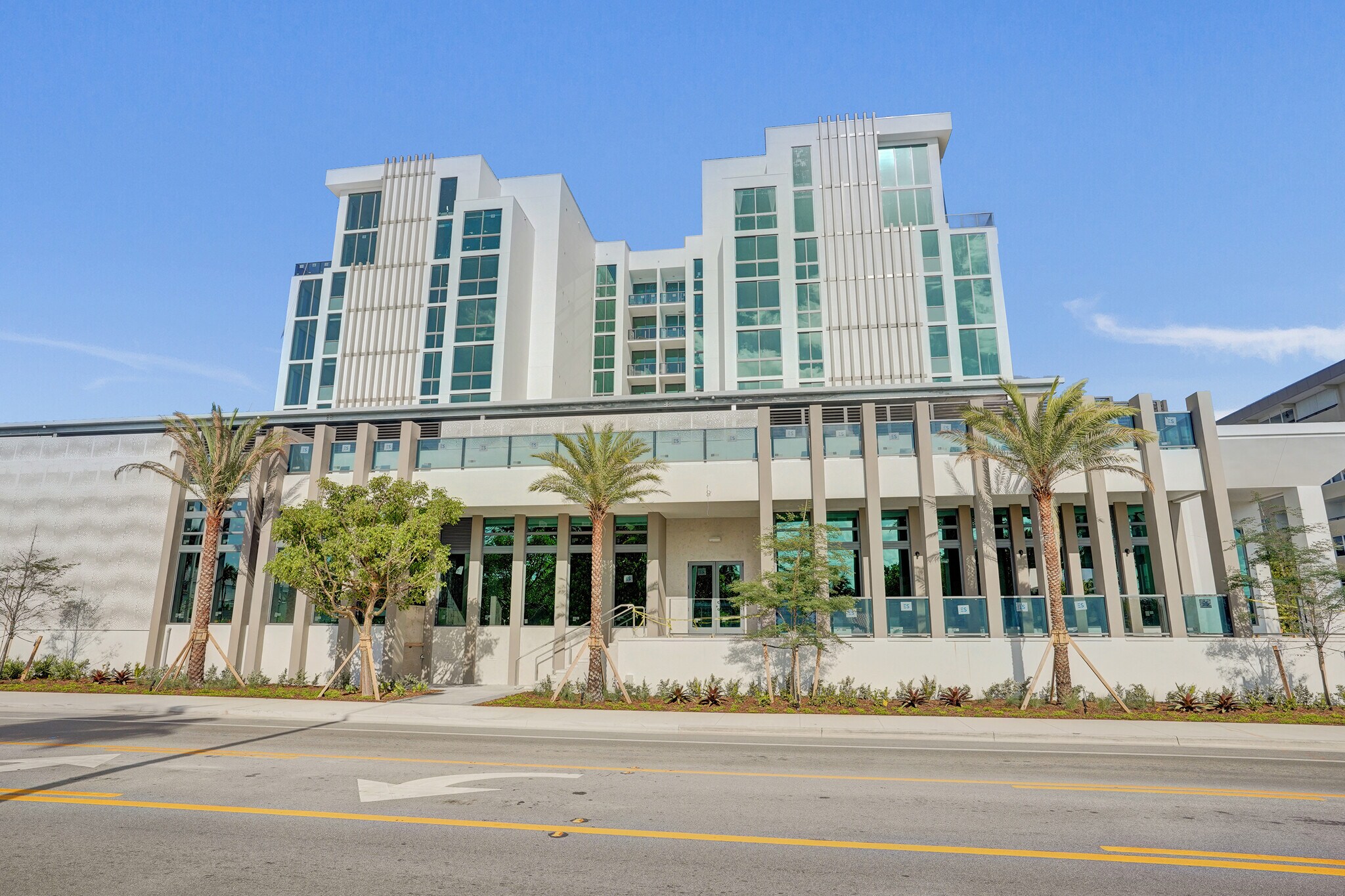 305-317 Briny Ave, Pompano Beach, FL à louer Photo principale- Image 1 de 16