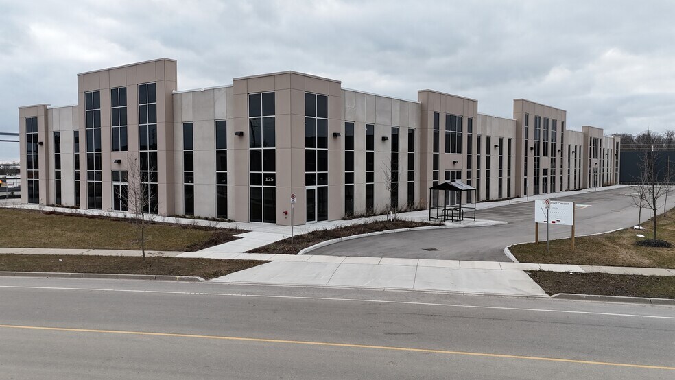 125 Goddard Cres, Cambridge, ON à louer - Photo du bâtiment - Image 2 de 6