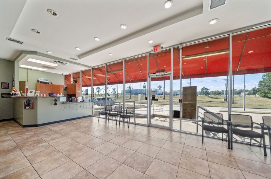 10205 Birchridge Dr, Humble, TX à vendre - Photo intérieure - Image 3 de 5