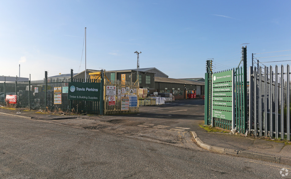 Coulman Rd, Thorne à louer - Photo du bâtiment - Image 2 de 3