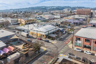 940 SE Madison St, Portland, OR - AERIAL  map view