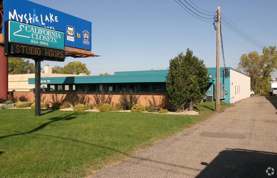 5000 W 78th St, Bloomington, MN à vendre - Photo du bâtiment - Image 2 de 3