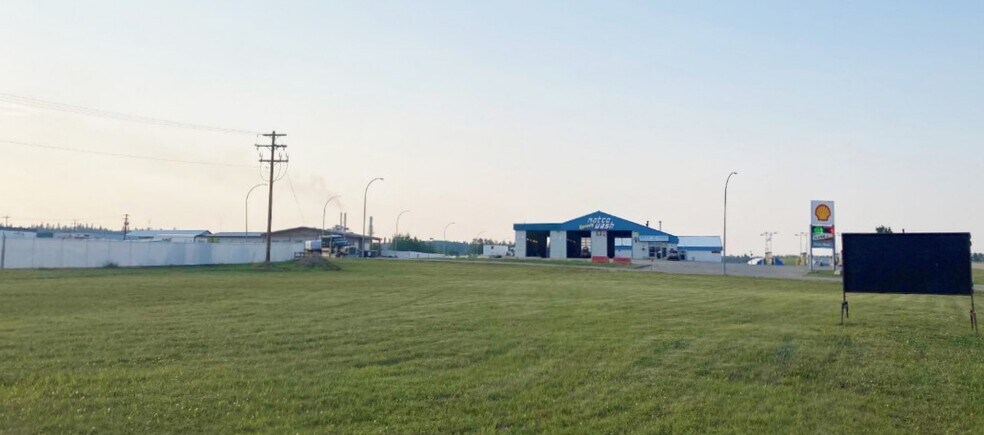 2520 1 Av, Edson, AB à vendre - Photo du bâtiment - Image 1 de 2